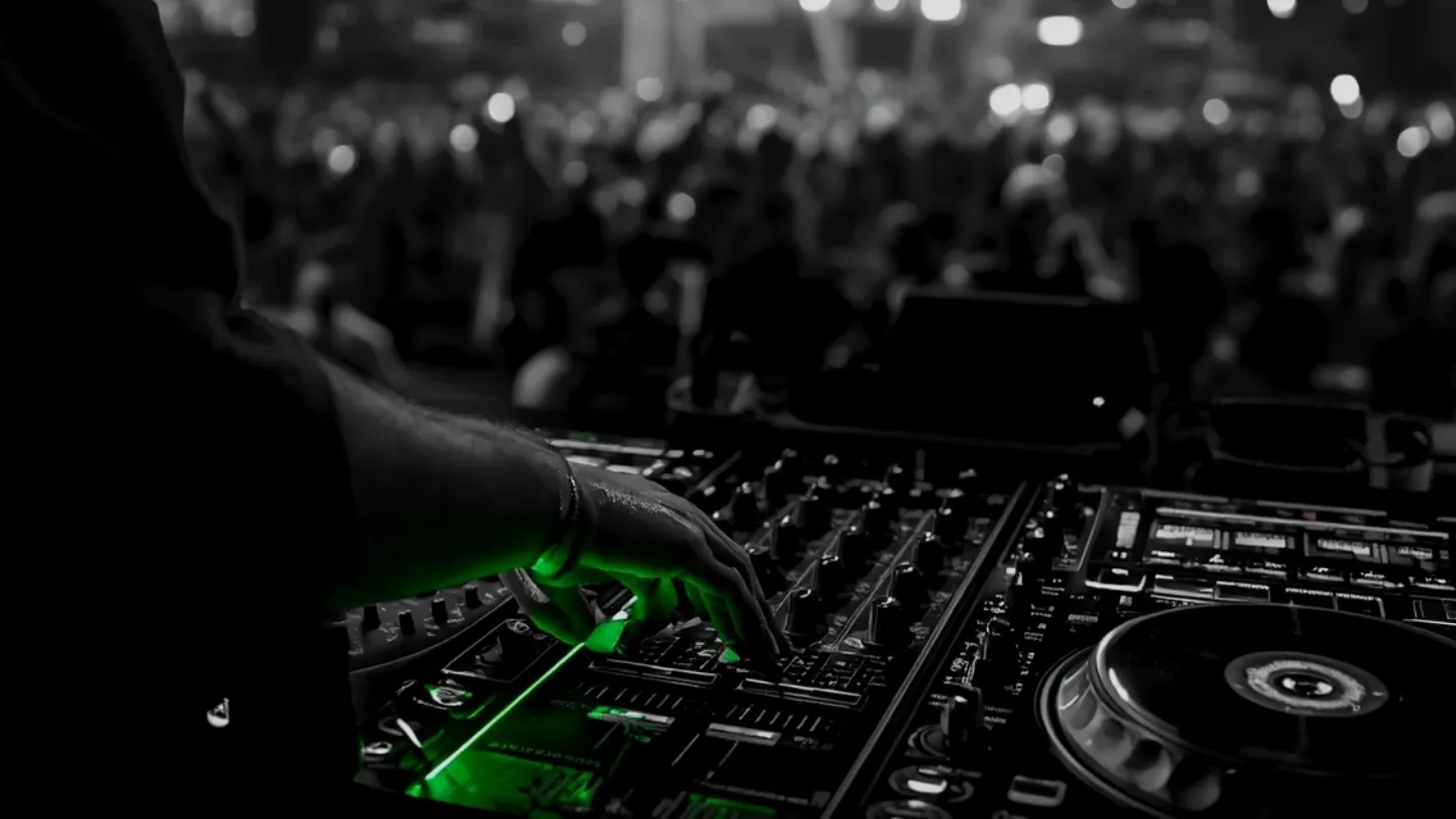 Behind the Beat: un día en la vida de un DJ de eventos